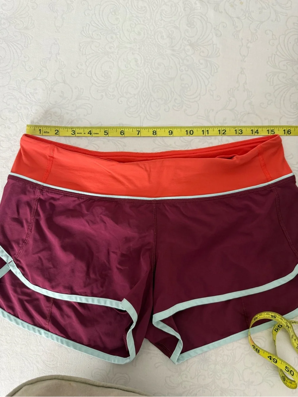 Lululemon Run: Speed Short *4-way Stretch Size 8
